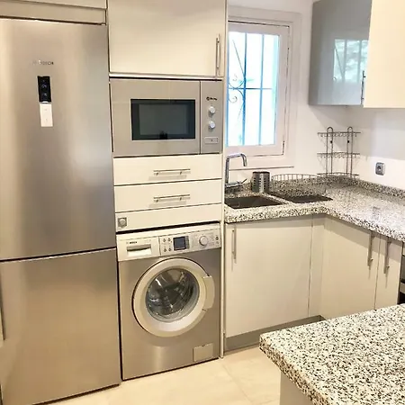 Beachside 2bed/2bath With Large Patio And Pool Апартаменты Марбелья