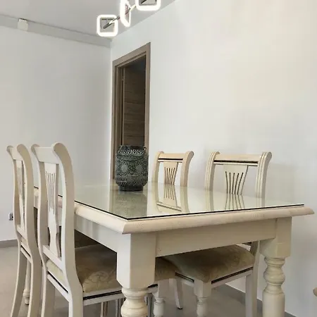 Beachside 2bed/2bath With Large Patio And Pool Апартаменты Марбелья