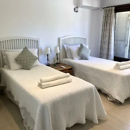 Beachside 2bed/2bath With Large Patio And Pool