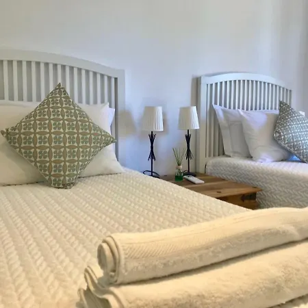 Beachside 2bed/2bath With Large Patio And Pool