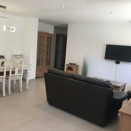 Beachside 2bed/2bath With Large Patio And Pool Apartment Marbella